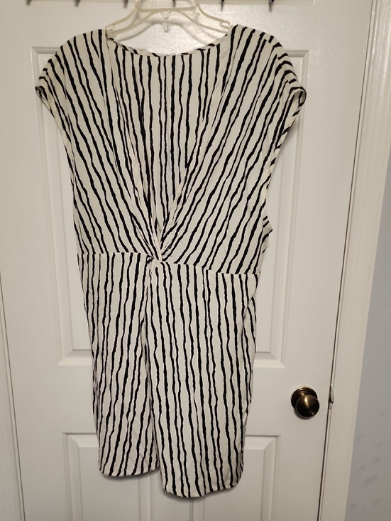 Cupshe Dresses & Skirts - BNWT Cupshe Black & White Striped Bathing Suit Cover